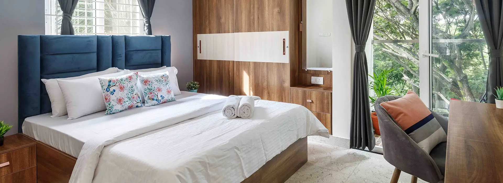 Raheja Atlantis Banner 02